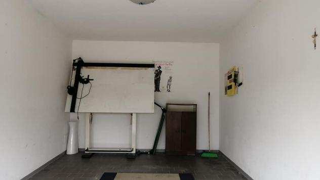 Garage in vendita a Castelfranco di Sotto 18 mq Rif 1097161