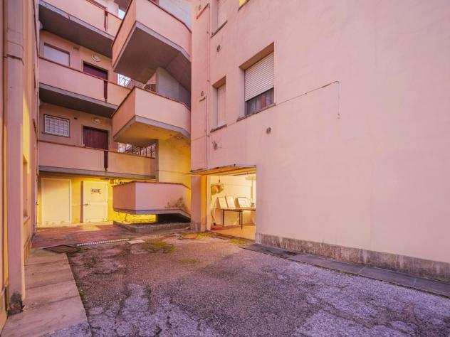 Garage in vendita a Marina di Pisa - Pisa 20 mq Rif 1233923