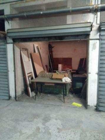 Garage in vendita a Prato 13 mq Rif 684520