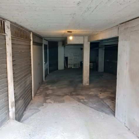 Garage in vendita in Via dei Buonvisi 185