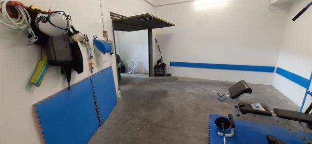 Garage  Posto Auto in vendita a Genova, Oregina