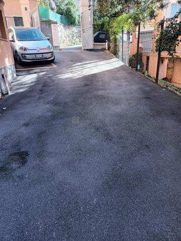 Garage  Posto Auto in vendita a Genova, Quinto