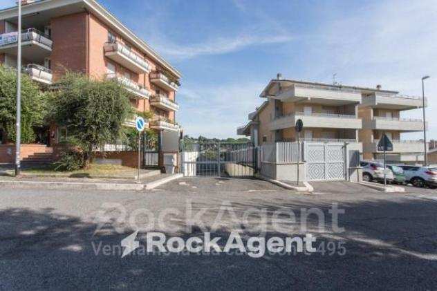 Garage - Posto auto in vendita a Roma - 38mq