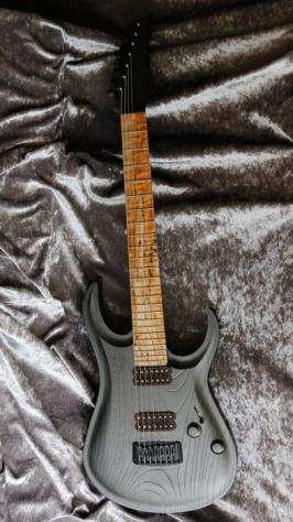 GB Liuteria - Ergal 7 corde squalo edition - - Chitarra elettrica a 7 corde - Italia - 2022