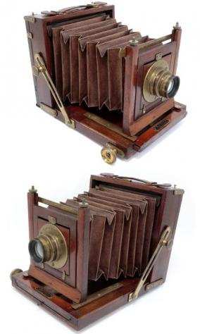 G.B. Mignone small 8x10cm walnut wood field bellows italian camera made in Alessandria Italy