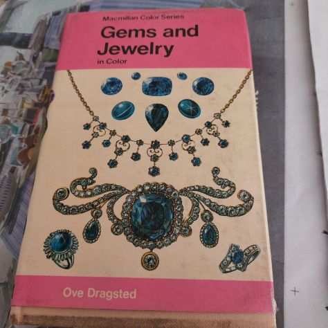 Gems and Jewelry in Color DRAGSTED, Ove 1975