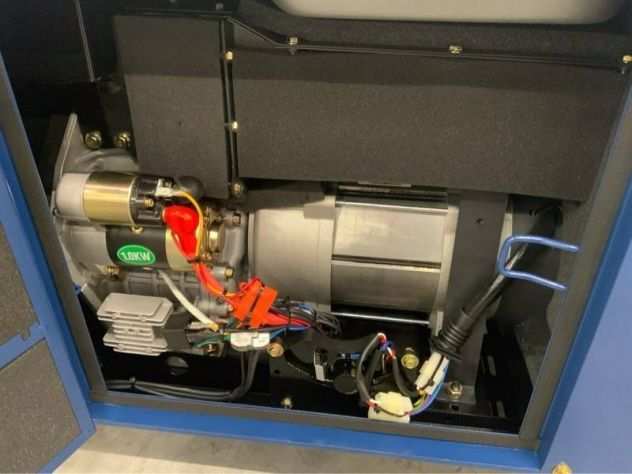 generatore di corrente gruppo elettrico 8KVA 400V Diesel silenziato FORD