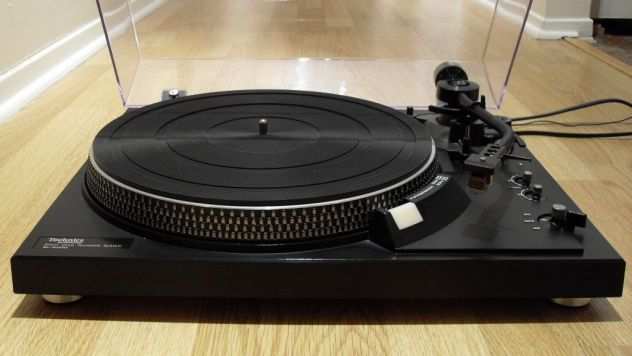 Giradischi Technics SL2000