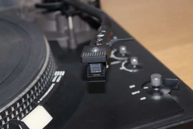 Giradischi Technics SL2000