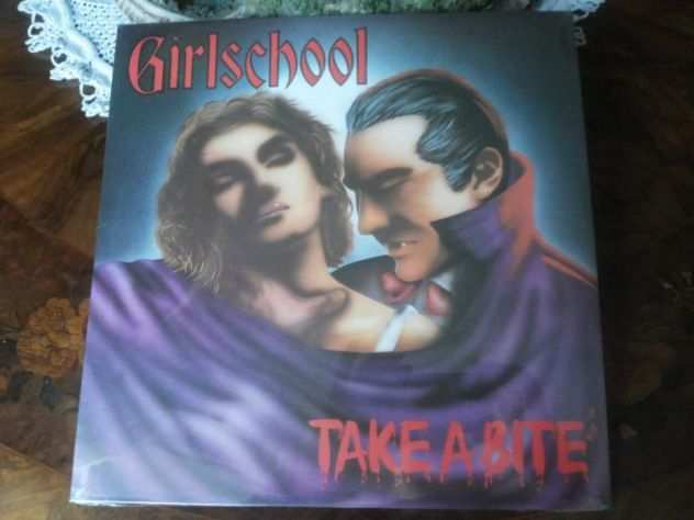 GIRLSCHOOL lp take a bite GWR 20876 NUOVO  Sigillato Stampa 1988