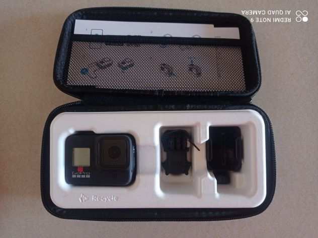 GoPro HERO8 Black con Micro SD 128 GB, garanzia e accessori
