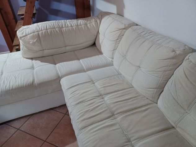 Grande divano 180 x 240 con letto a soli 100 euro