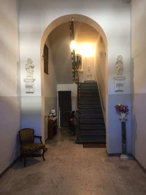 GRANDE STANZA CON BAGNO PRIVATO  LARGE SINGLE ROOM WITH PRIVATE BATHROOM