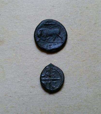 Grecia (Magna Grecia). Lot of two early Greek Sicilian bronzes 5th - 4th centuries BC