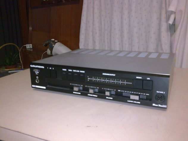 Grundig V30