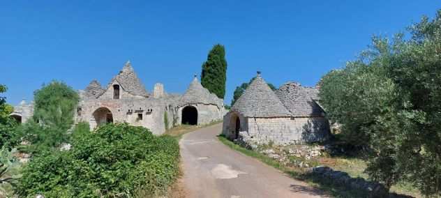 Gruppo di Trulli ubicato in Puglia - Cisternino (BR),