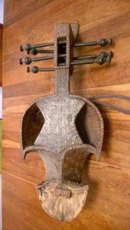 Handmade Instrument - Rebab - Numero di oggetti 1 - Strumenti musicali - Pakistan - Balouchistan