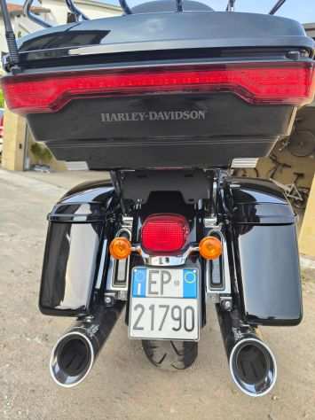 Harley Davidson Road Glide Ultra 114