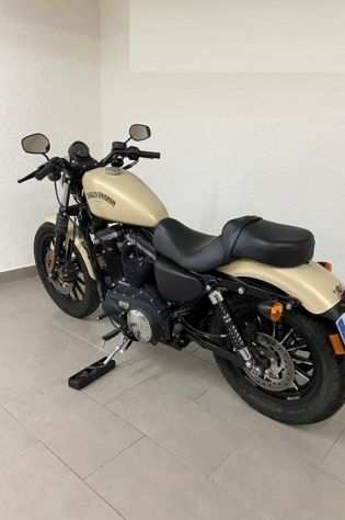 HARLEY-DAVIDSON SPORTSTER 883 IRON XL883N