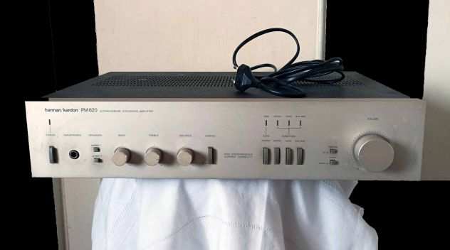 HARMAKARDON PM 620 AMPLIFIER