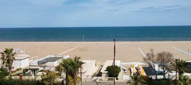 Holiday flat in Rimini seafront view