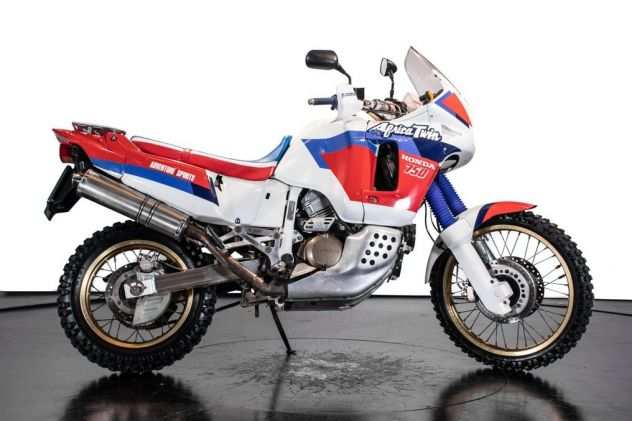 Honda - Africa Twin - XRV 750 (RD04)