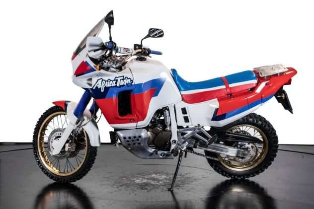 Honda - Africa Twin - XRV 750 (RD04)