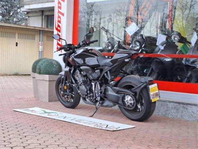 Honda CB Black Edition 2021