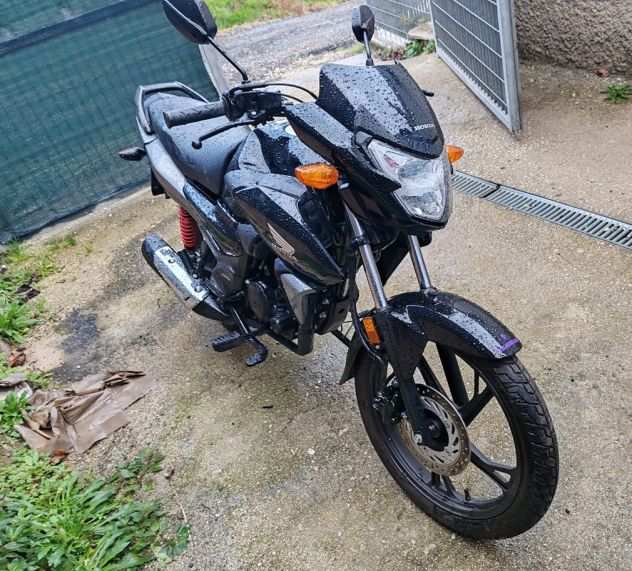 Honda CB125F anno 2023 incidentata