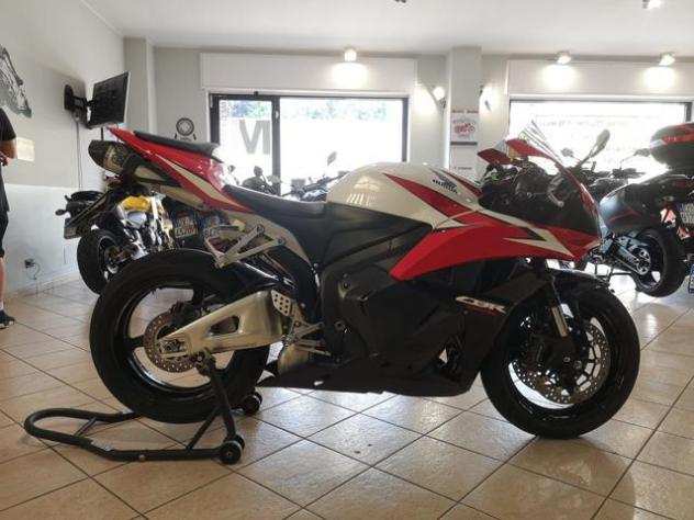 HONDA CBR 600 RR . rif. 19112852