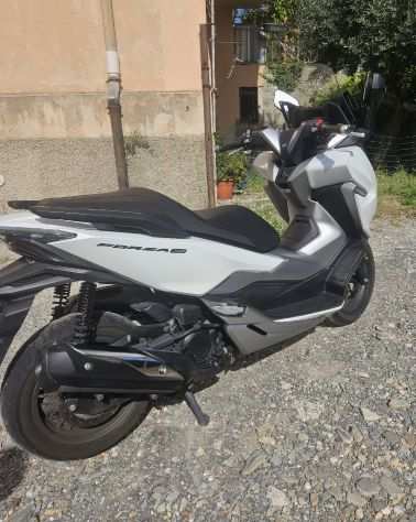 Honda Forza 300