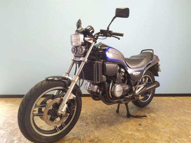 HONDA VF 750 ISCRITTA FMI - FINANZIABILE rif. 19101823