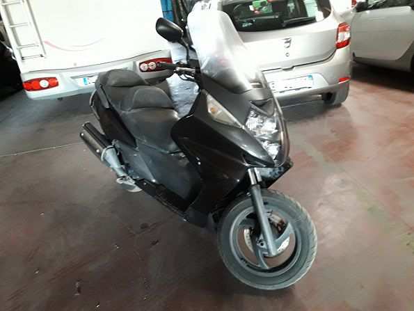 Honda yhamaha ducati ed altre moto incidentate compriamo