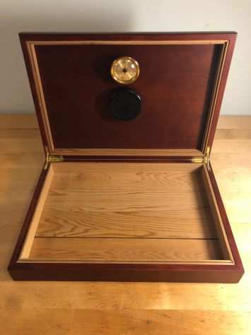 Humidor per sigari in legno massello