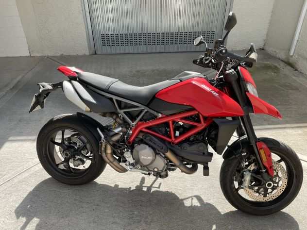 Hypermotard 950