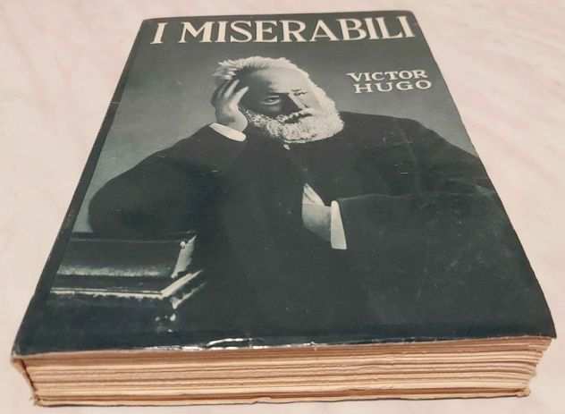 I MISERABILI di Victor Hugo Editoriale Lucchi Milano, 1964 perfetto