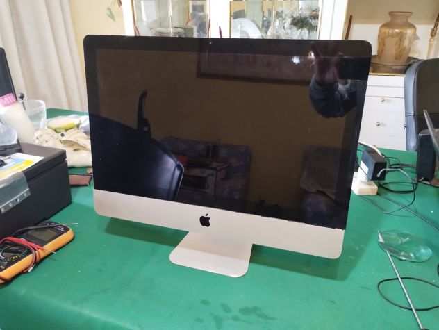 iMac (21.5 pollici, Metagrave 2010)