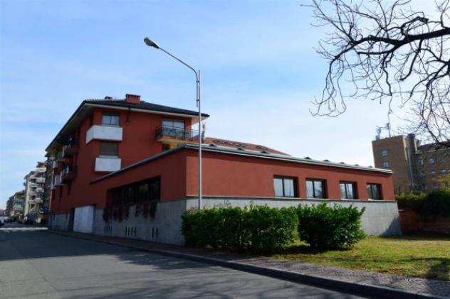 Immobile di 100 msup2 con 2 locali in vendita a Biella