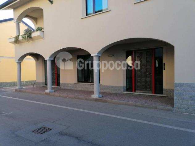 Immobile di 140 msup2 con 3 locali in affitto a Boffalora Sopra Ticino