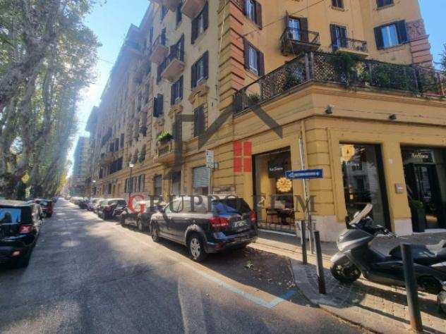 Immobile di 15 msup2 con 2 locali in affitto a Roma