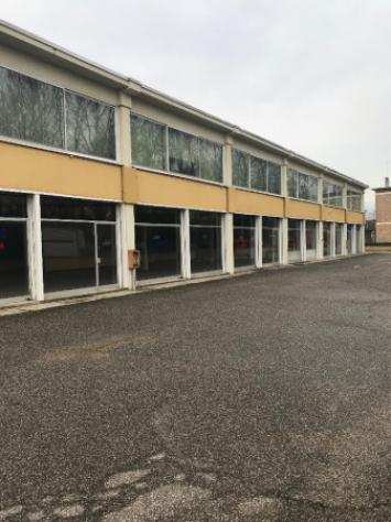 Immobile di 1800 msup2 in vendita a San Giovanni in Persiceto