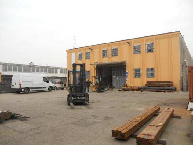 Immobile di 1820 msup2 con 1 locale in vendita a Solaro