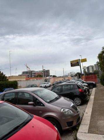 Immobile di 185 msup2 con 1 locale in affitto a Bari