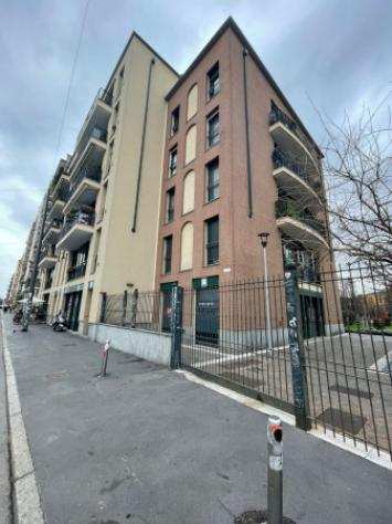 Immobile di 240 msup2 con 1 locale in vendita a Milano