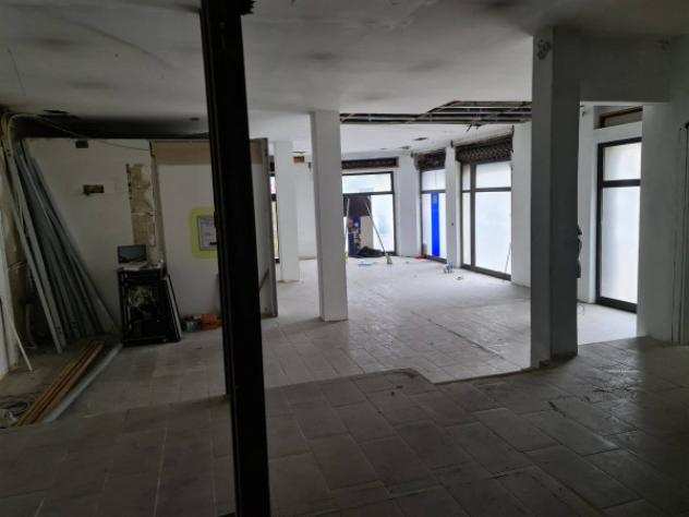 Immobile di 293 msup2 in vendita a Torino