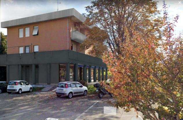 Immobile di 407 msup2 in affitto a Reggio Emilia