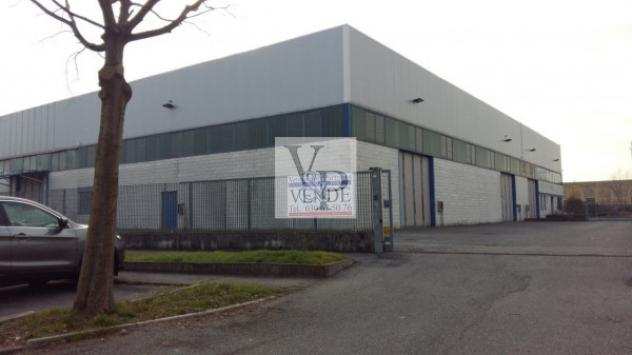 Immobile di 836 msup2 con 1 locale in vendita a Rezzato