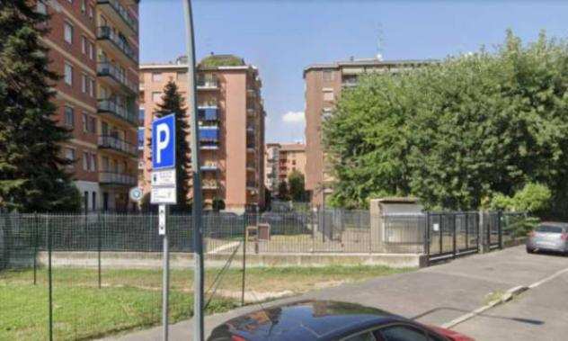 Immobile in asta di 14 msup2 in vendita a Milano