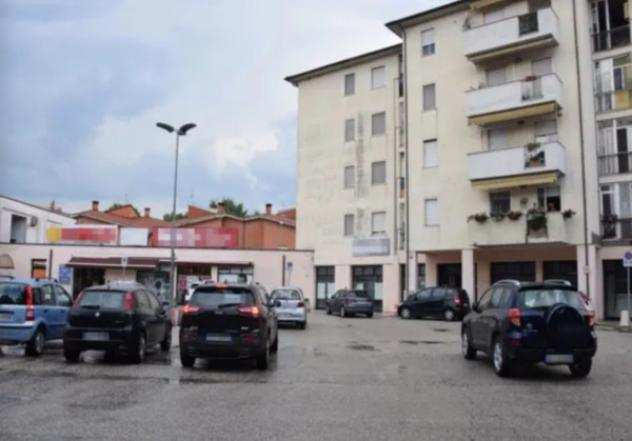 Immobile in asta di 687 msup2 con 5 locali in vendita a Spoleto
