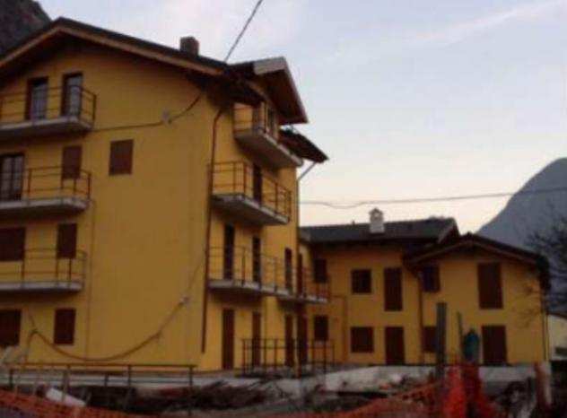 Immobile in asta di 99 msup2 con 3 locali e box auto in vendita a Verregraves
